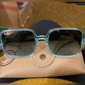 Ray-Ban Square II women’s sunglasses